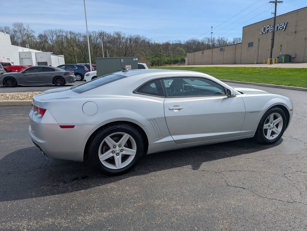 Used 2011 Chevrolet Camaro LT image 8
