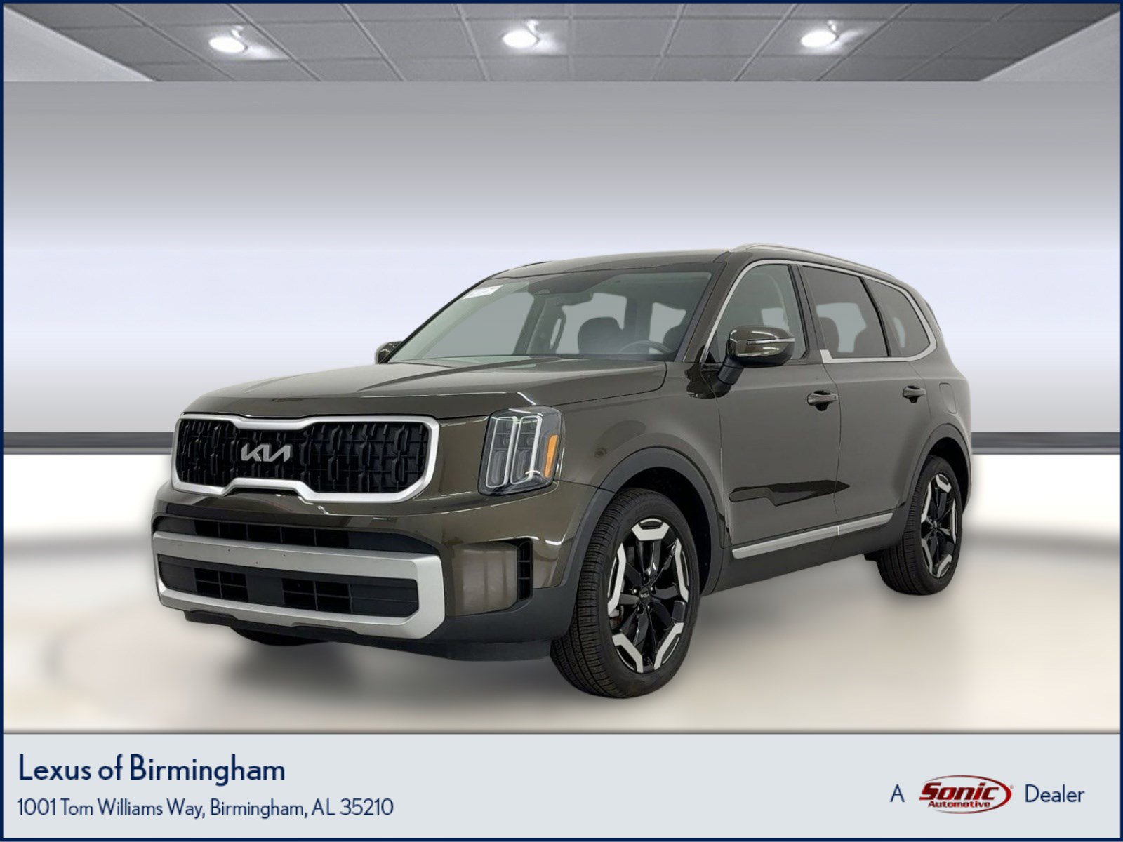 Used 2024 Kia Telluride EX w/ EX Captain's Chair Package image 1
