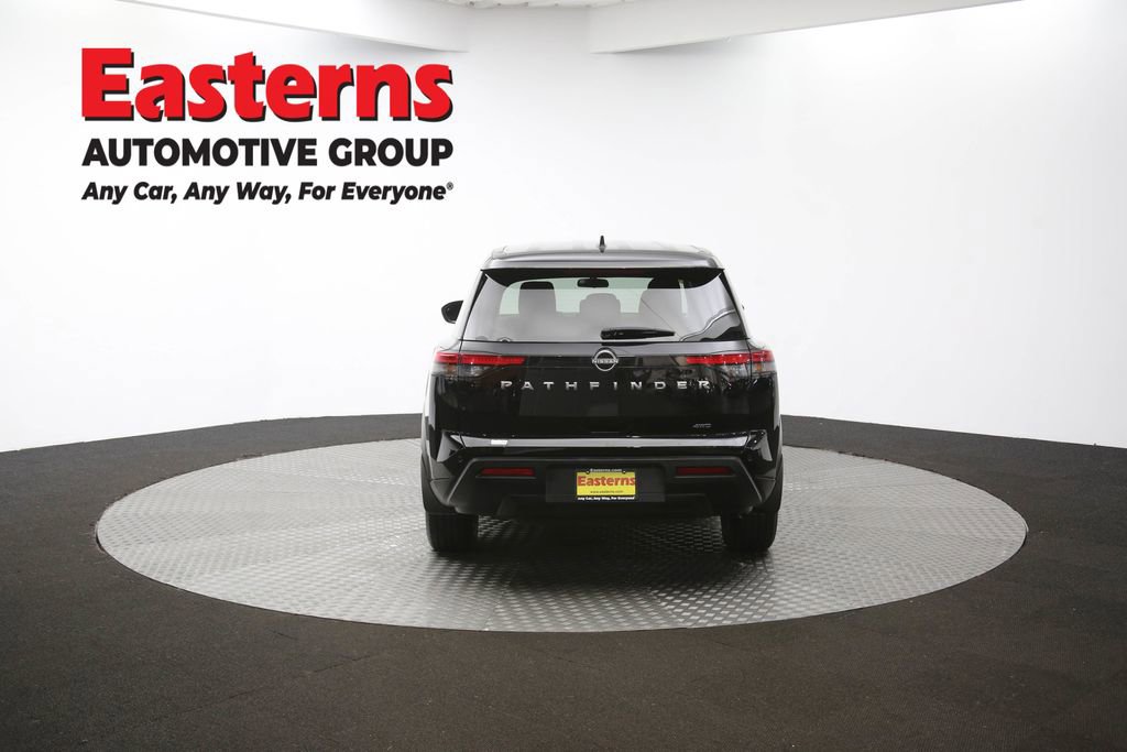 Used 2024 Nissan Pathfinder S image 38