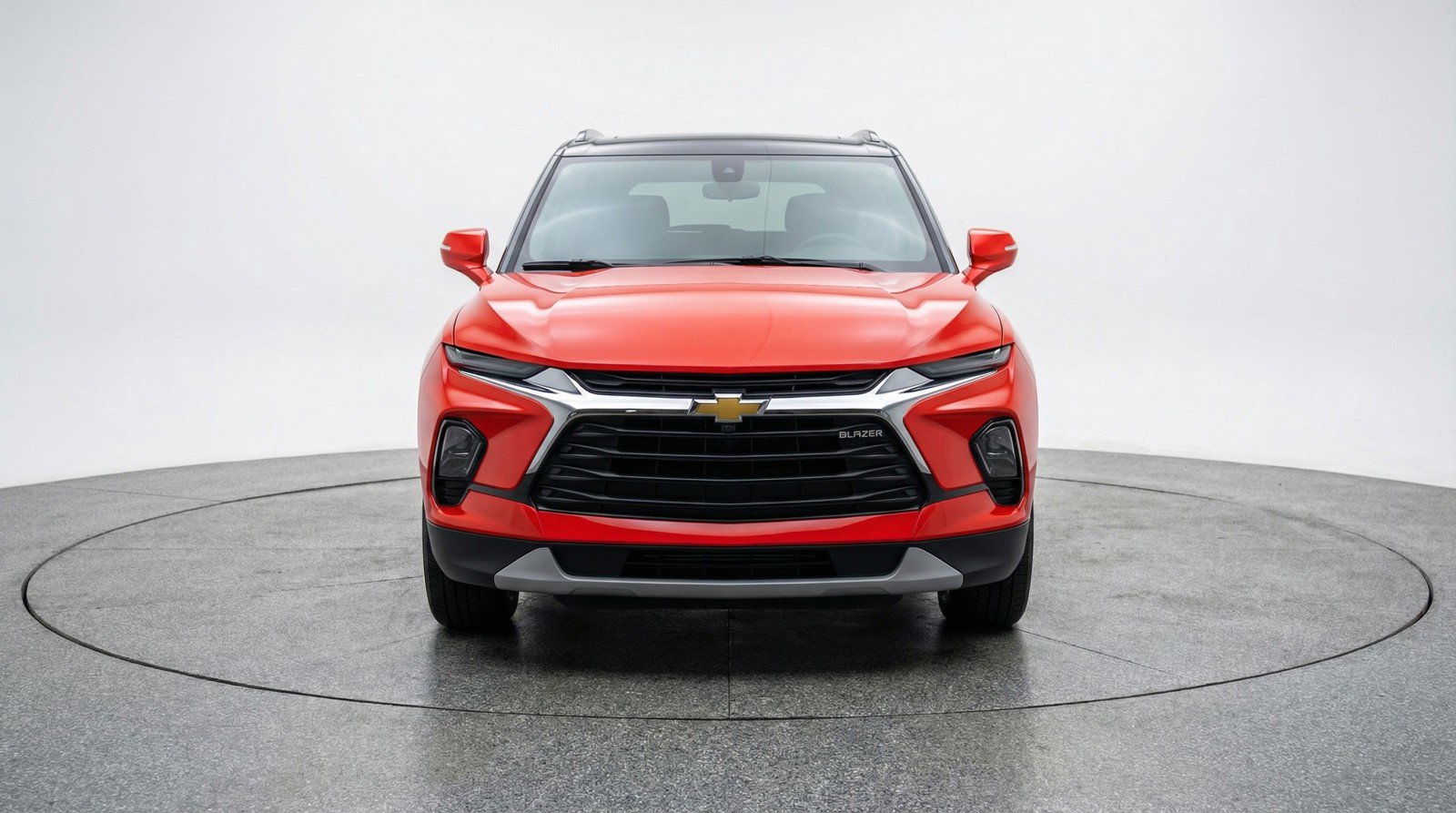 Used 2025 Chevrolet Blazer LT FWD image 2