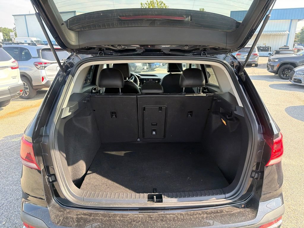 Used 2023 Volkswagen Taos SEL AWD/4WD image 5