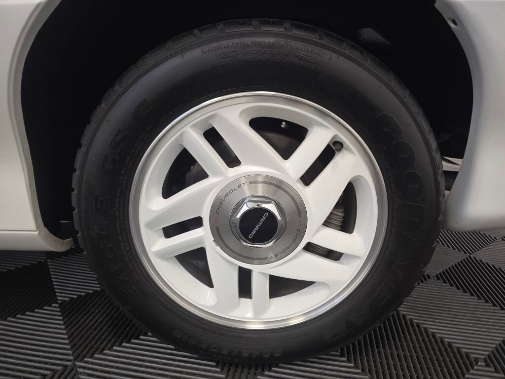 Used 1993 Chevrolet Camaro Z28 image 14