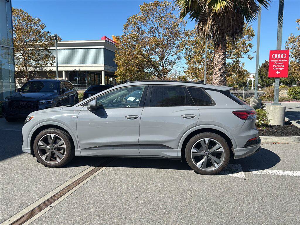 Used 2024 Audi Q4 e-tron Prestige w/ Black Optic Package AWD/4WD image 9