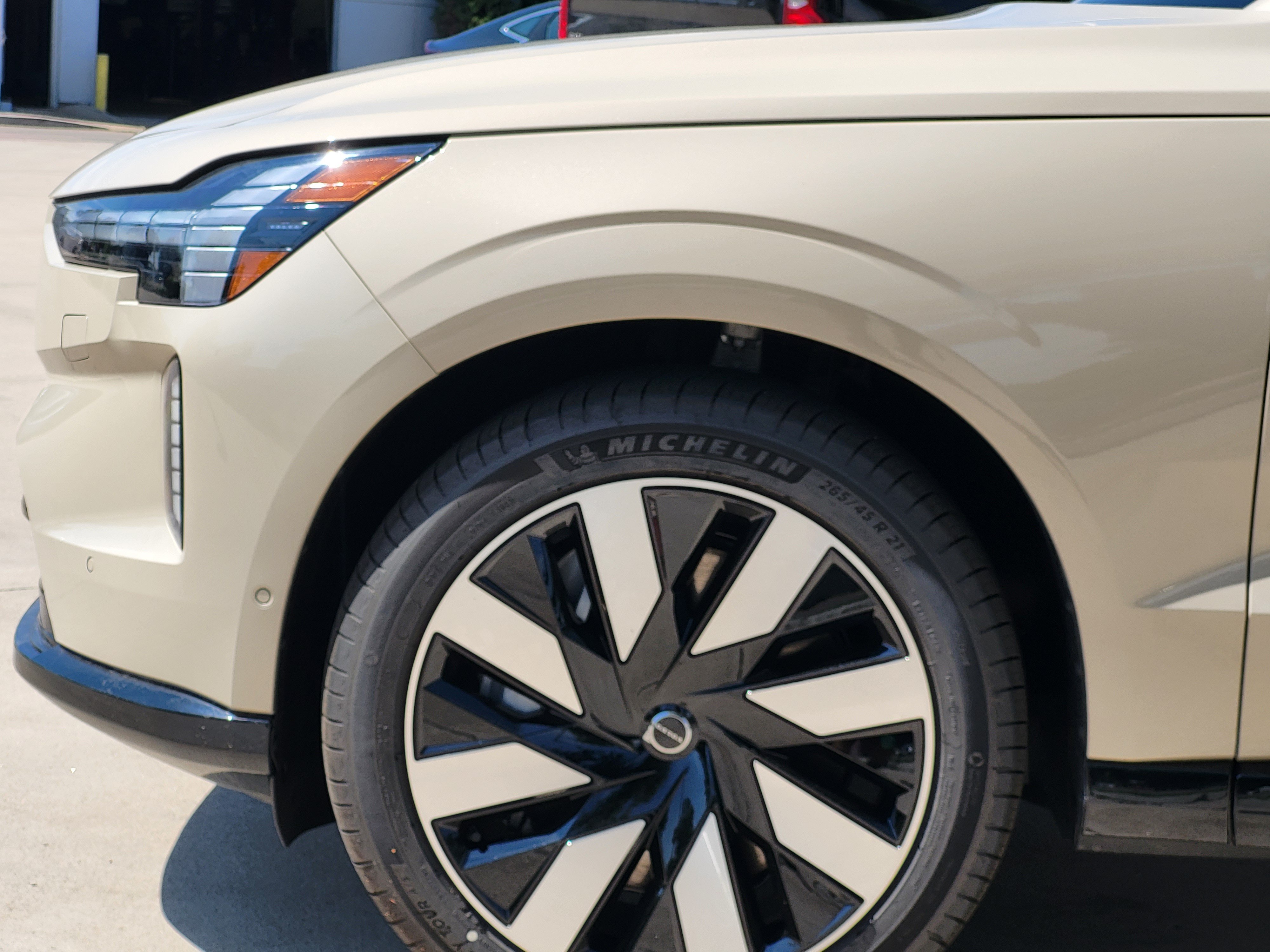 New 2026 Volvo EX90 Ultra AWD/4WD image 6