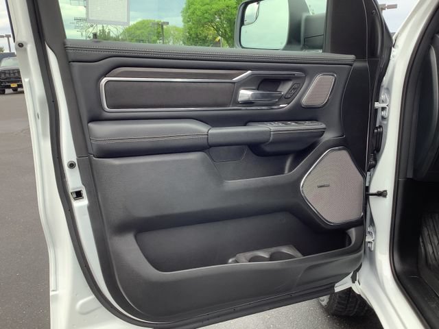 New 2026 RAM 1500 Laramie AWD/4WD image 9