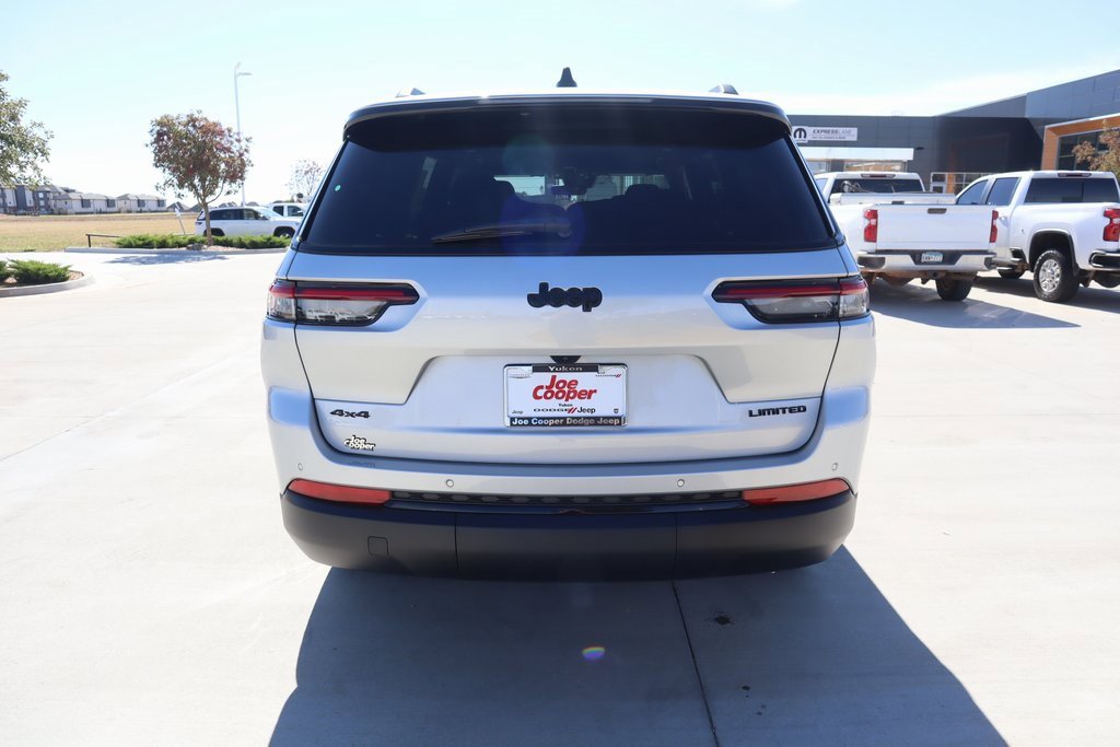 New 2025 Jeep Grand Cherokee L Limited w/ Black Appearance Package image 24