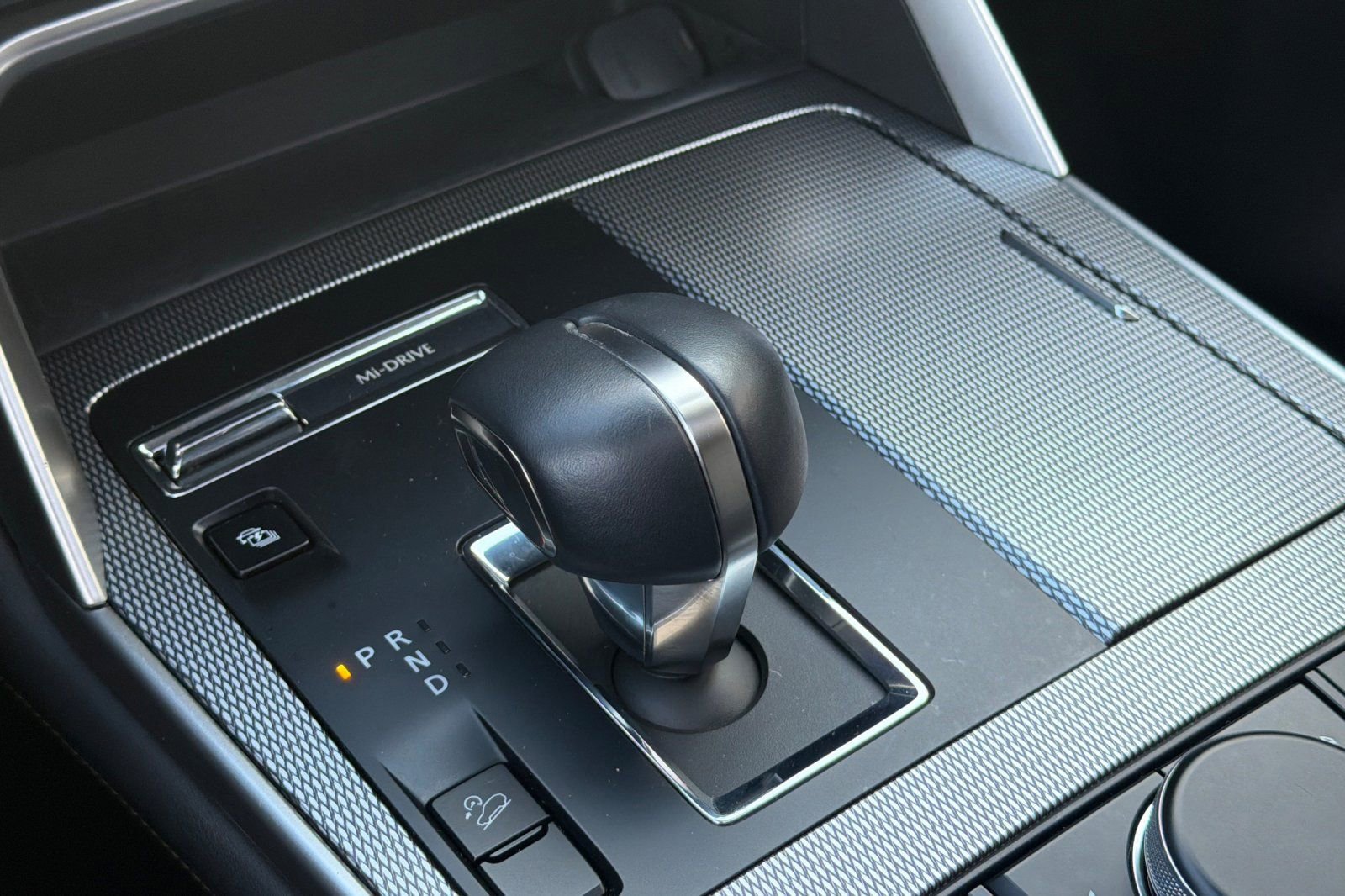 Certified 2024 MAZDA CX-90 Plug-In Hybrid w/ Preferred AWD/4WD image 21