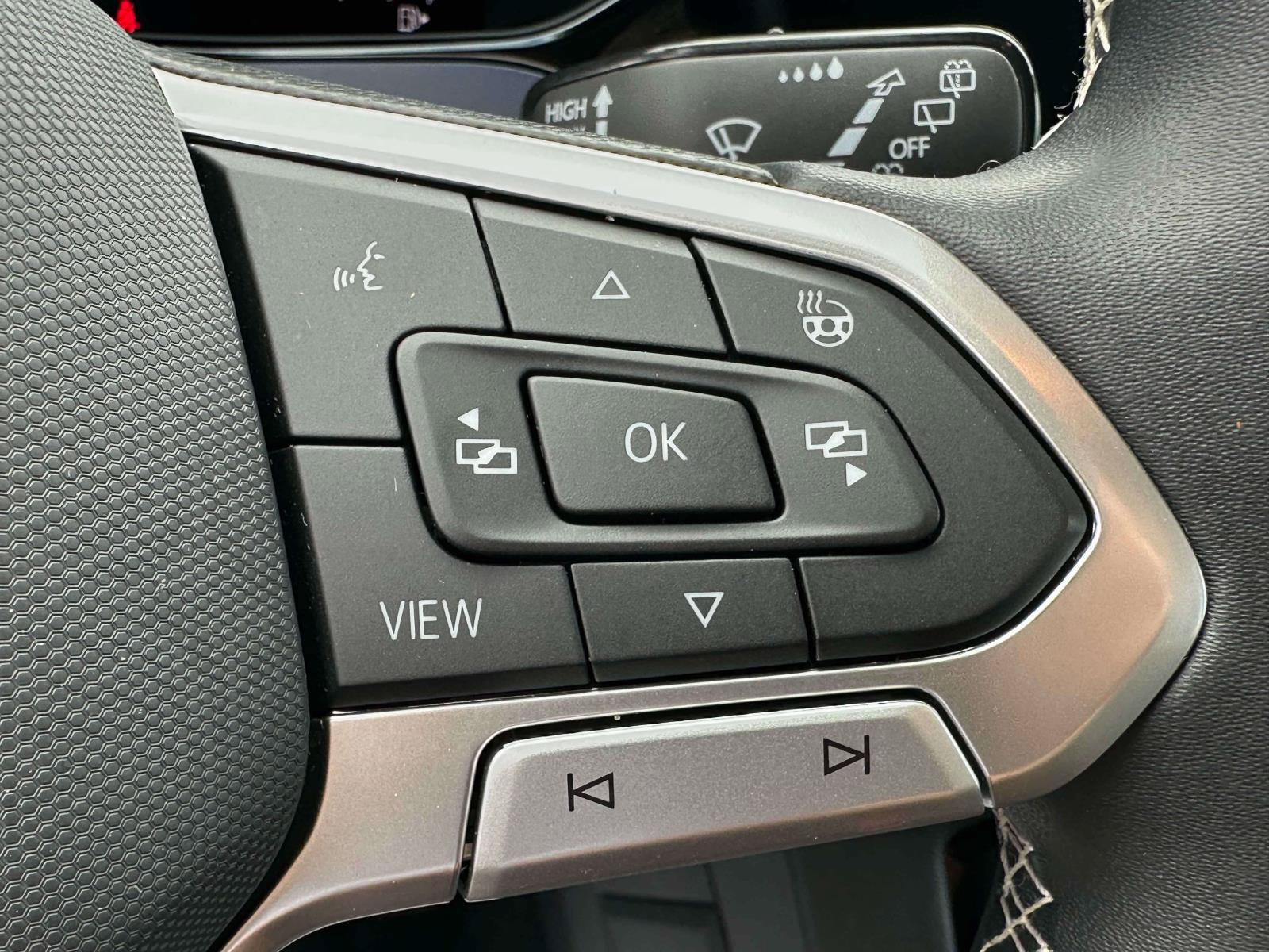 Certified 2023 Volkswagen Taos SE AWD/4WD image 19