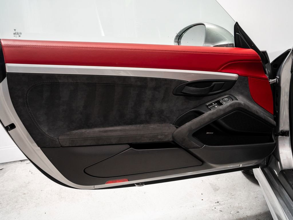 Certified 2021 Porsche 718 Boxster Spyder image 25