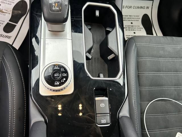 Used 2025 Mitsubishi Outlander SE image 20