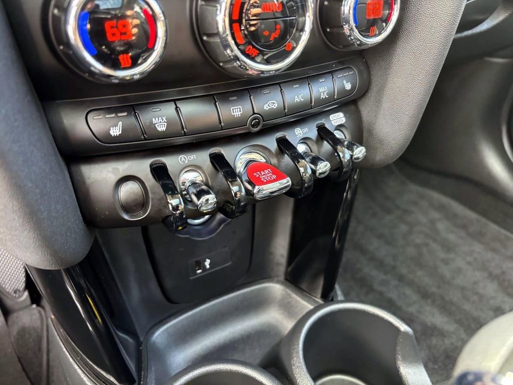 Used 2024 MINI Cooper S image 23