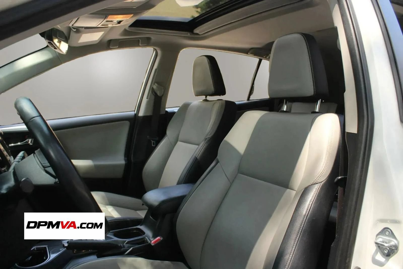 Used 2016 Toyota RAV4 Limited w/ Protection Package AWD/4WD image 31