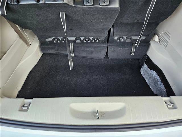 Used 2023 Chrysler Pacifica Touring-L image 6