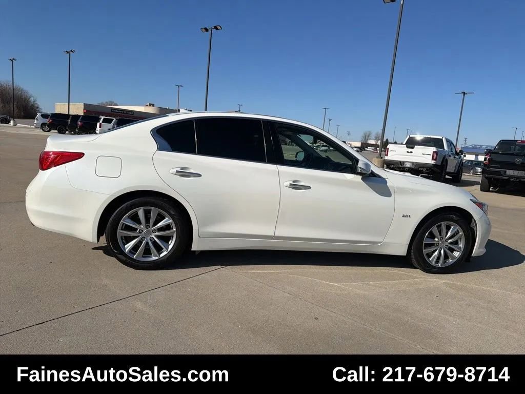 Used 2016 INFINITI Q50 Premium w/ Driver Assistance Package image 21