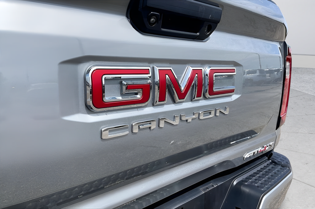 Used 2024 GMC Canyon AT4X AWD/4WD image 32