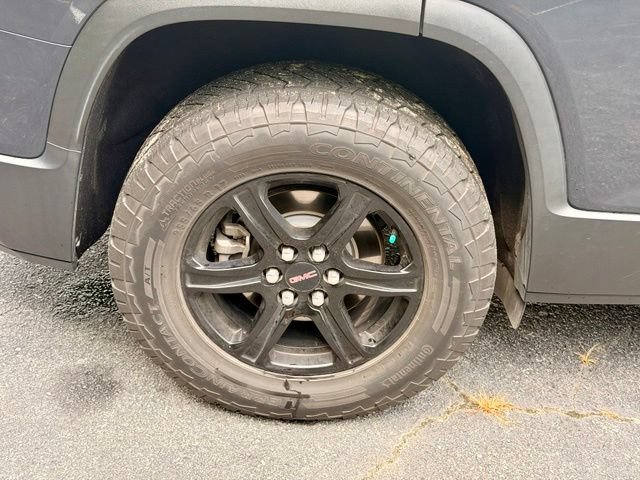 Used 2020 GMC Acadia AT4 w/ Driver Alert Package II AWD/4WD image 30