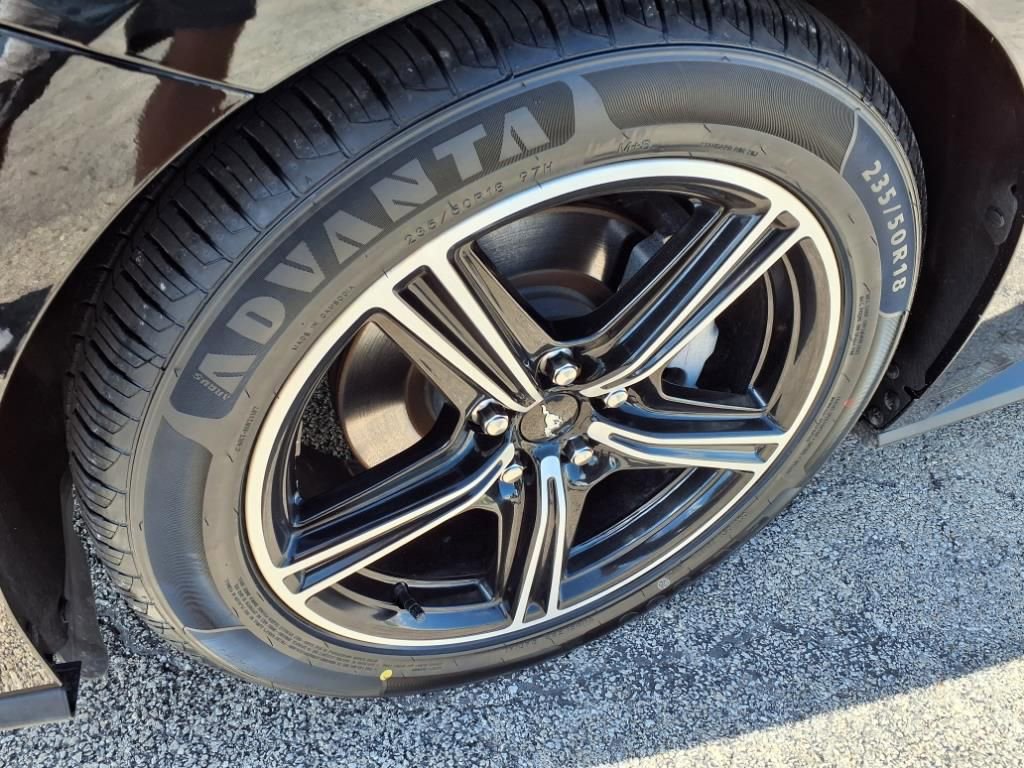 Used 2024 Ford Mustang Premium image 9