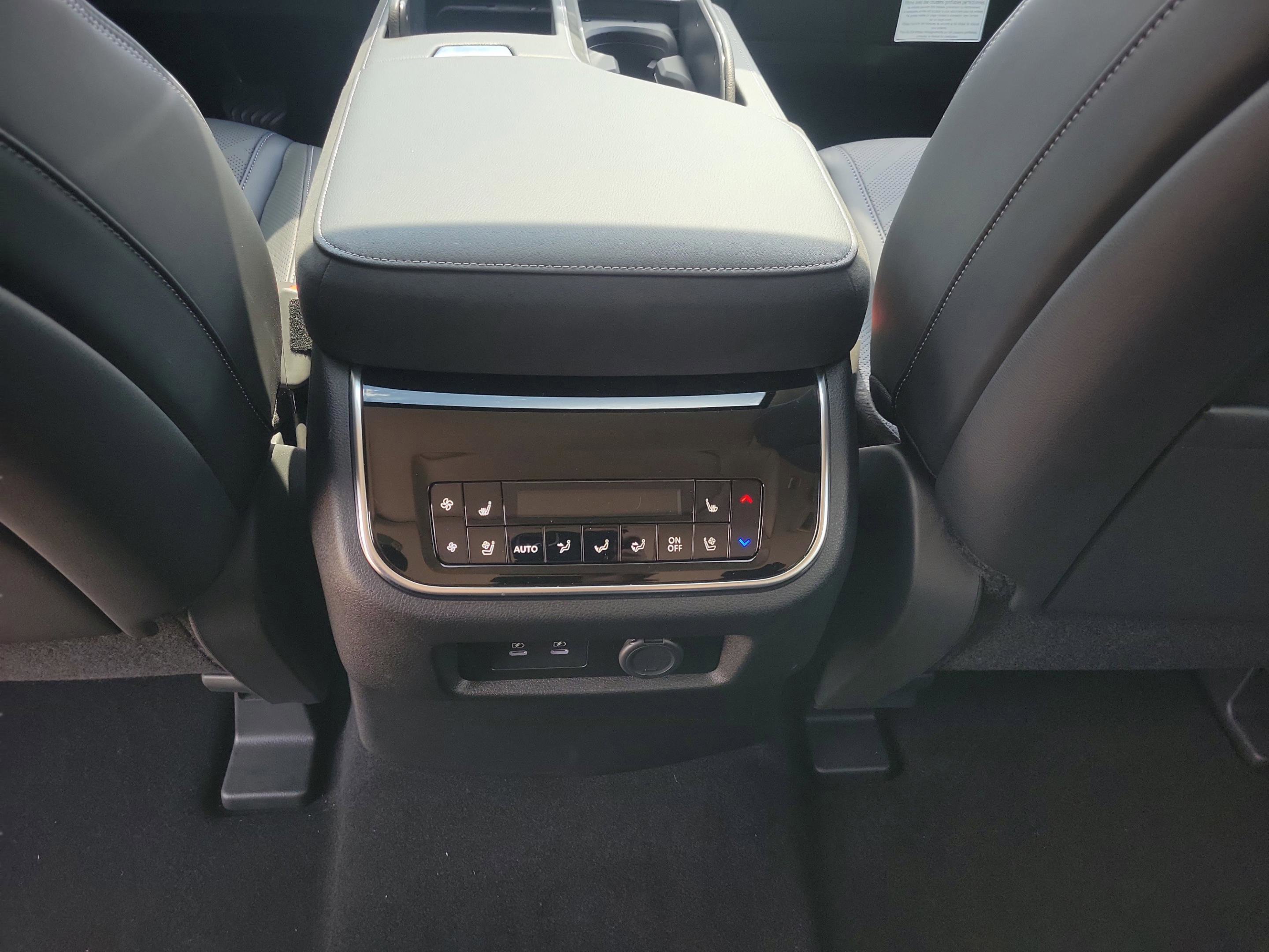 Used 2026 INFINITI QX80 Luxe w/ Cargo Package AWD/4WD image 23