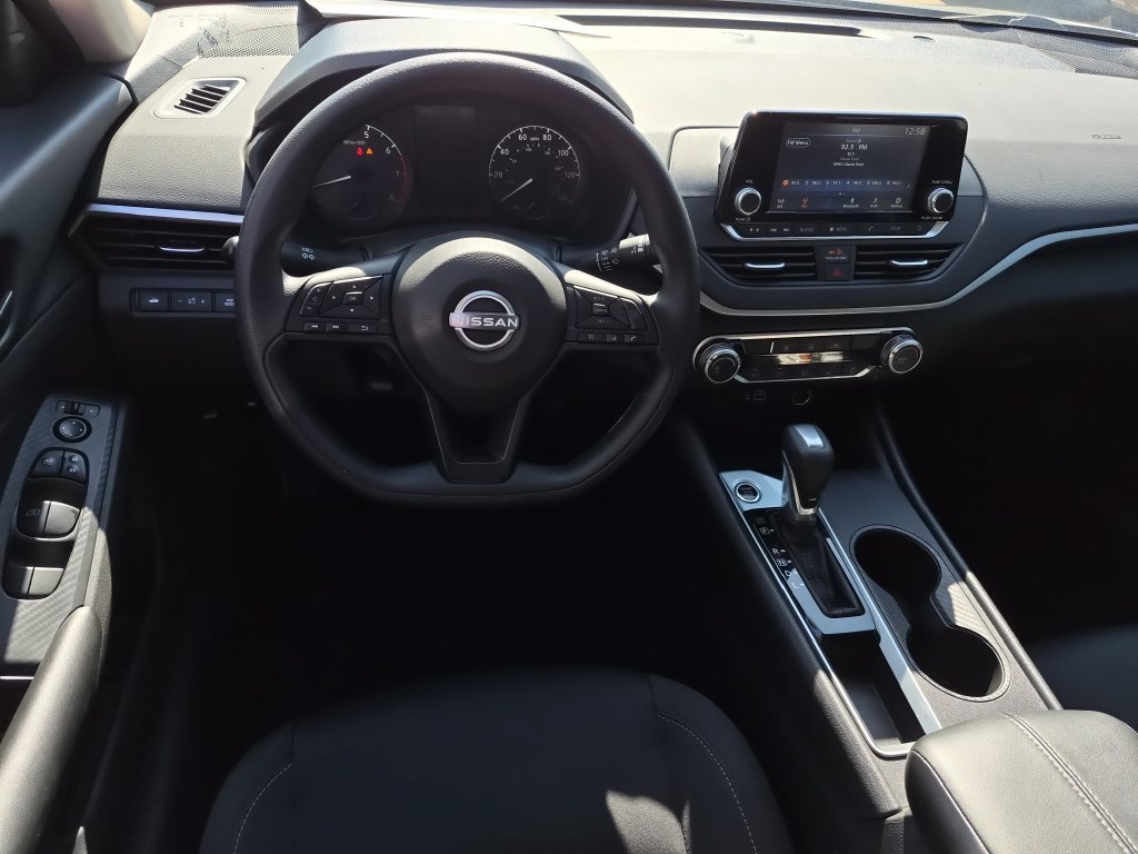 Certified 2024 Nissan Altima 2.5 S FWD image 11