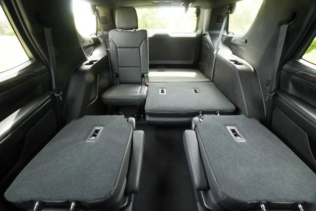 Used 2021 Chevrolet Tahoe LT w/ Luxury Package image 28