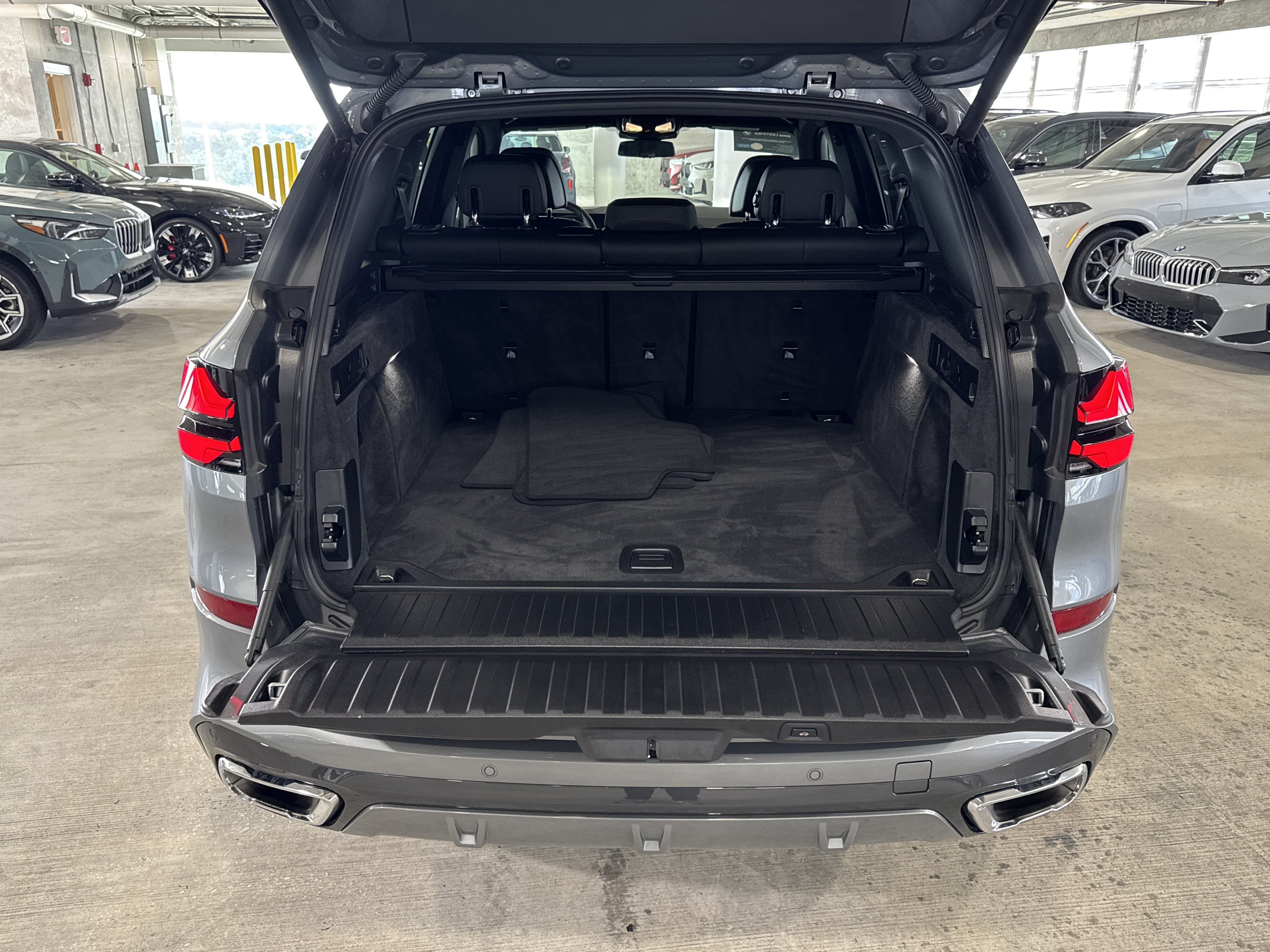 Certified 2026 BMW X5 sDrive40i w/ M Sport Package RWD image 13