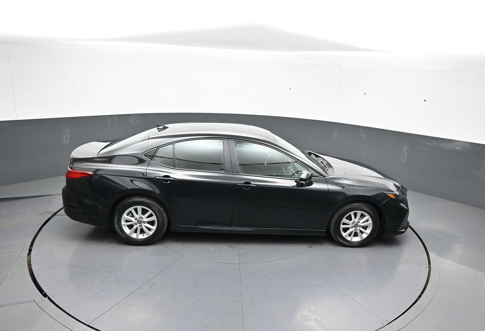 Used 2026 Toyota Camry LE FWD image 35