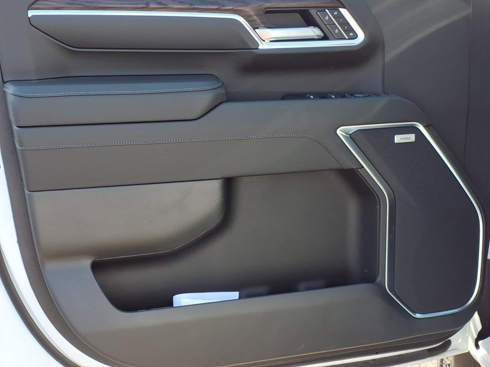 New 2025 GMC Sierra 3500 SLT w/ SLT Premium Package image 11