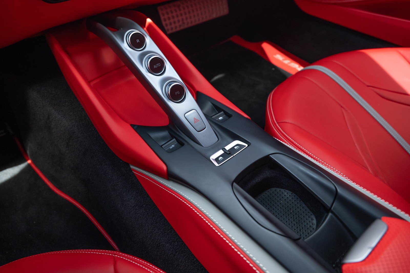 Used 2022 Ferrari 812 GTS RWD image 43
