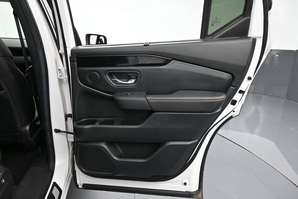 Certified 2025 Honda Pilot TrailSport image 35