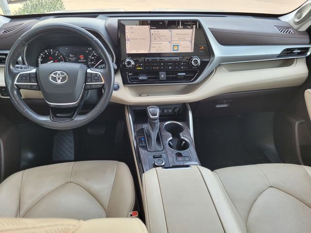 Used 2021 Toyota Highlander Platinum AWD/4WD image 6