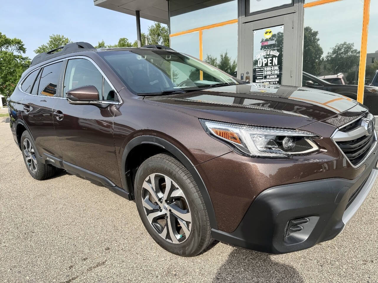 Used 2022 Subaru Outback Limited AWD/4WD image 4