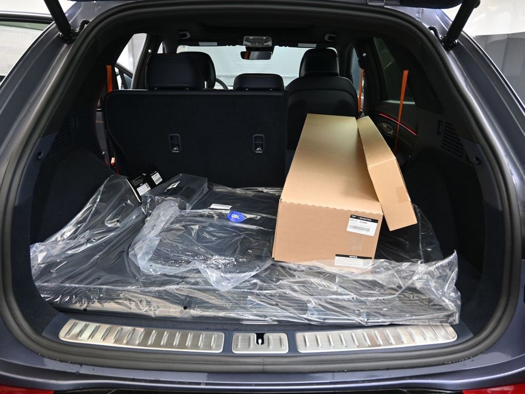 New 2026 Genesis GV70 3.5T Sport Advanced image 17