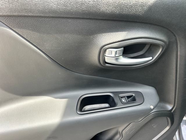 Used 2022 Jeep Renegade Limited image 47