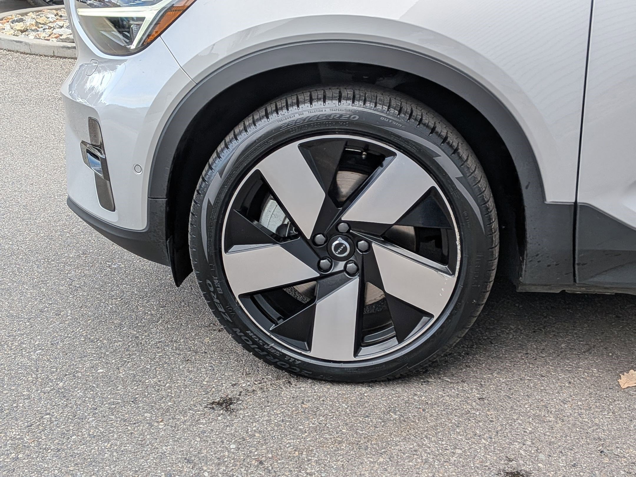 Certified 2023 Volvo C40 P8 Recharge Ultimate image 11