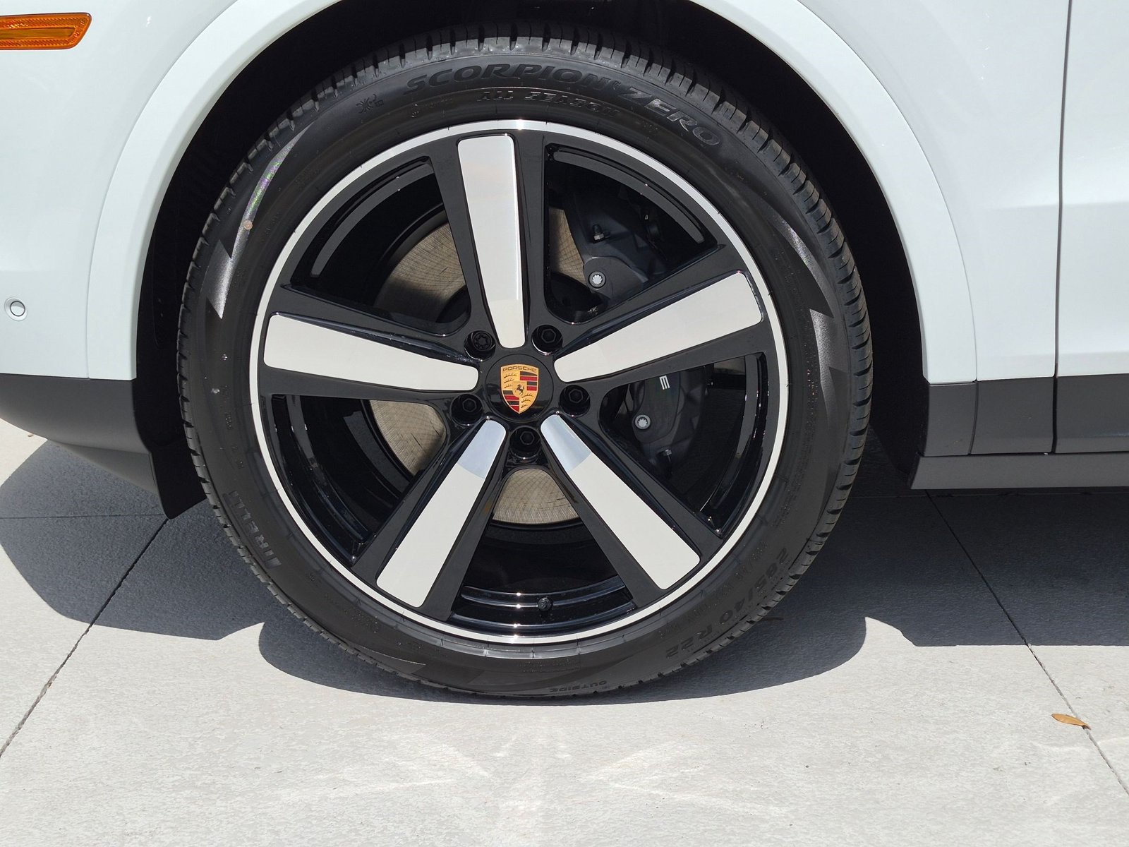 New 2026 Porsche Cayenne Coupe AWD/4WD image 29