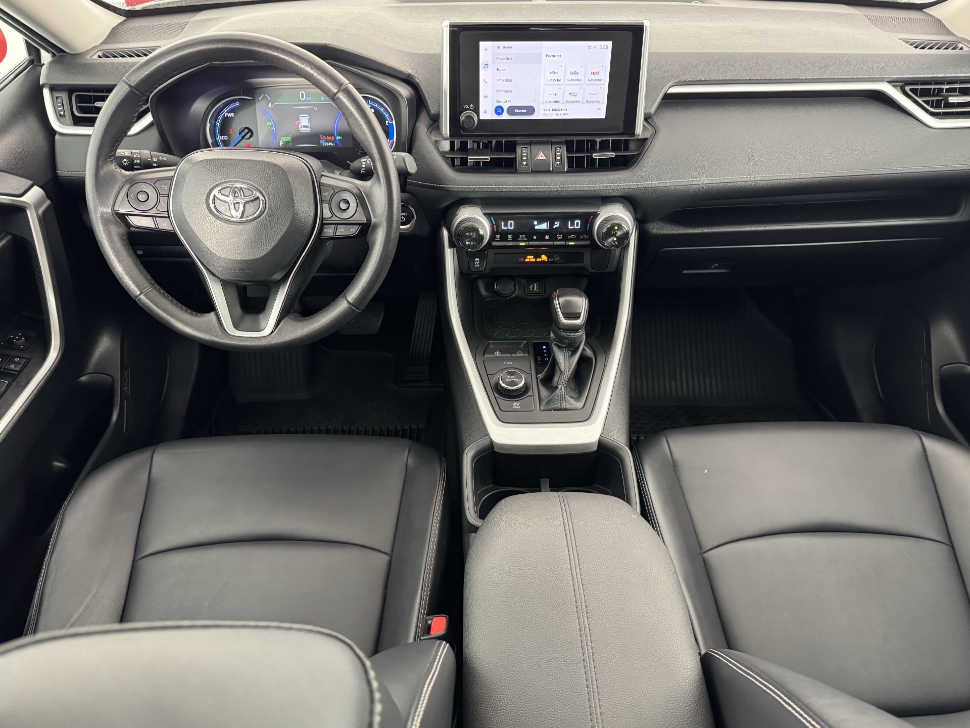Certified 2024 Toyota RAV4 XLE Premium AWD/4WD image 25
