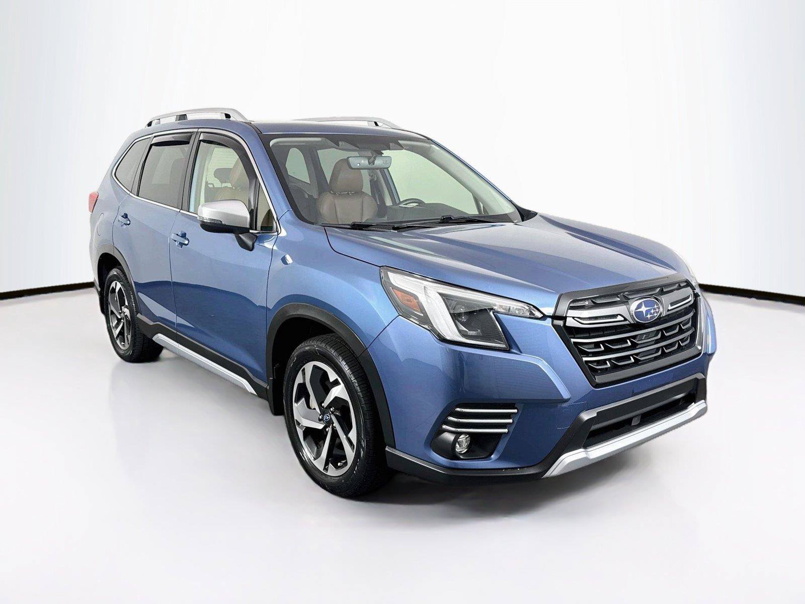 Used 2024 Subaru Forester Touring w/ Convenience Package AWD/4WD image 10