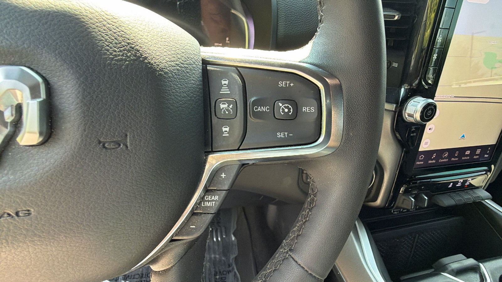 Used 2025 RAM 1500 Big Horn AWD/4WD image 28