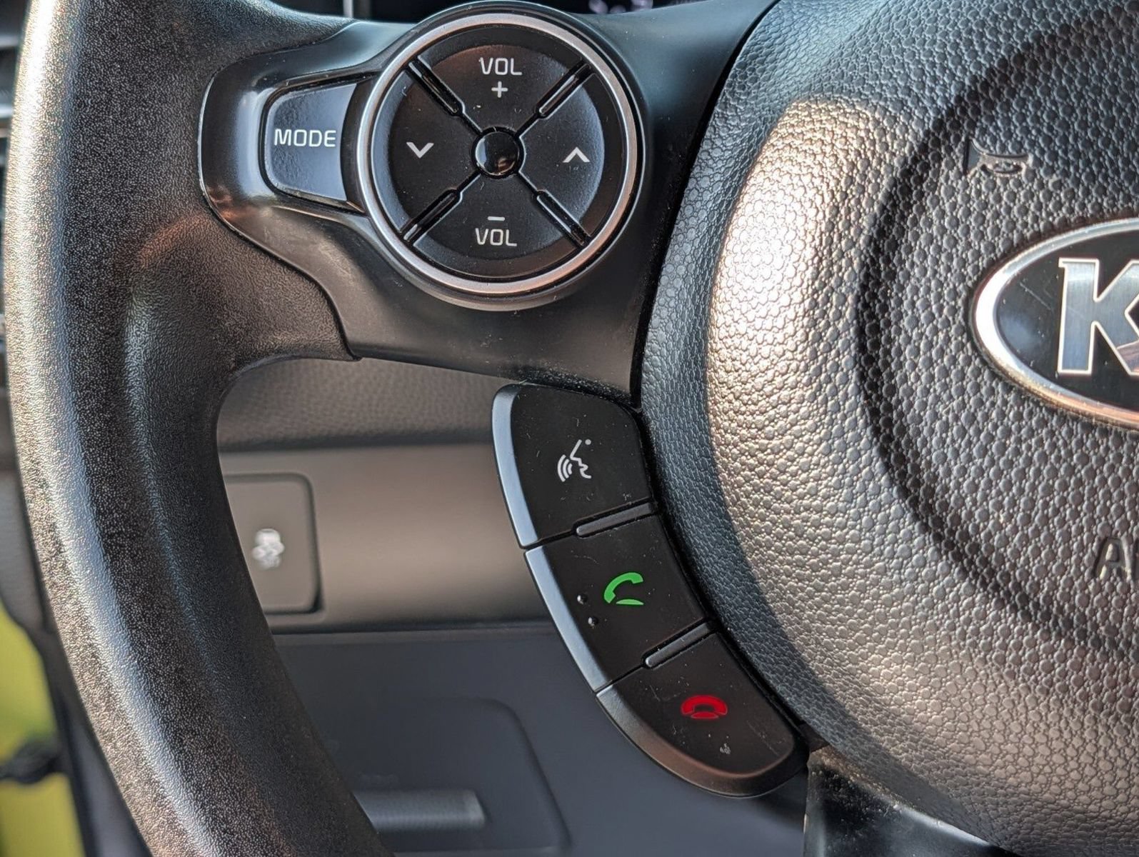 Used 2016 Kia Soul FWD image 25