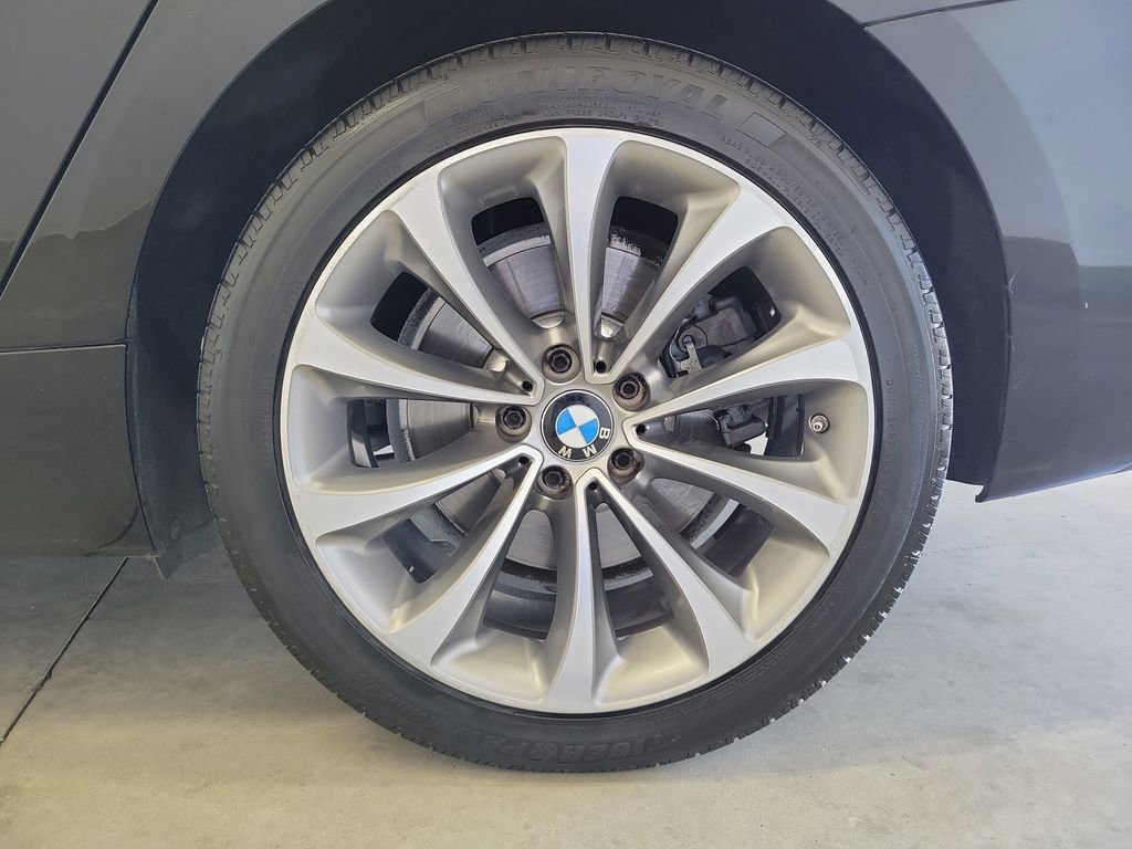 Used 2017 BMW 535i xDrive AWD/4WD image 14