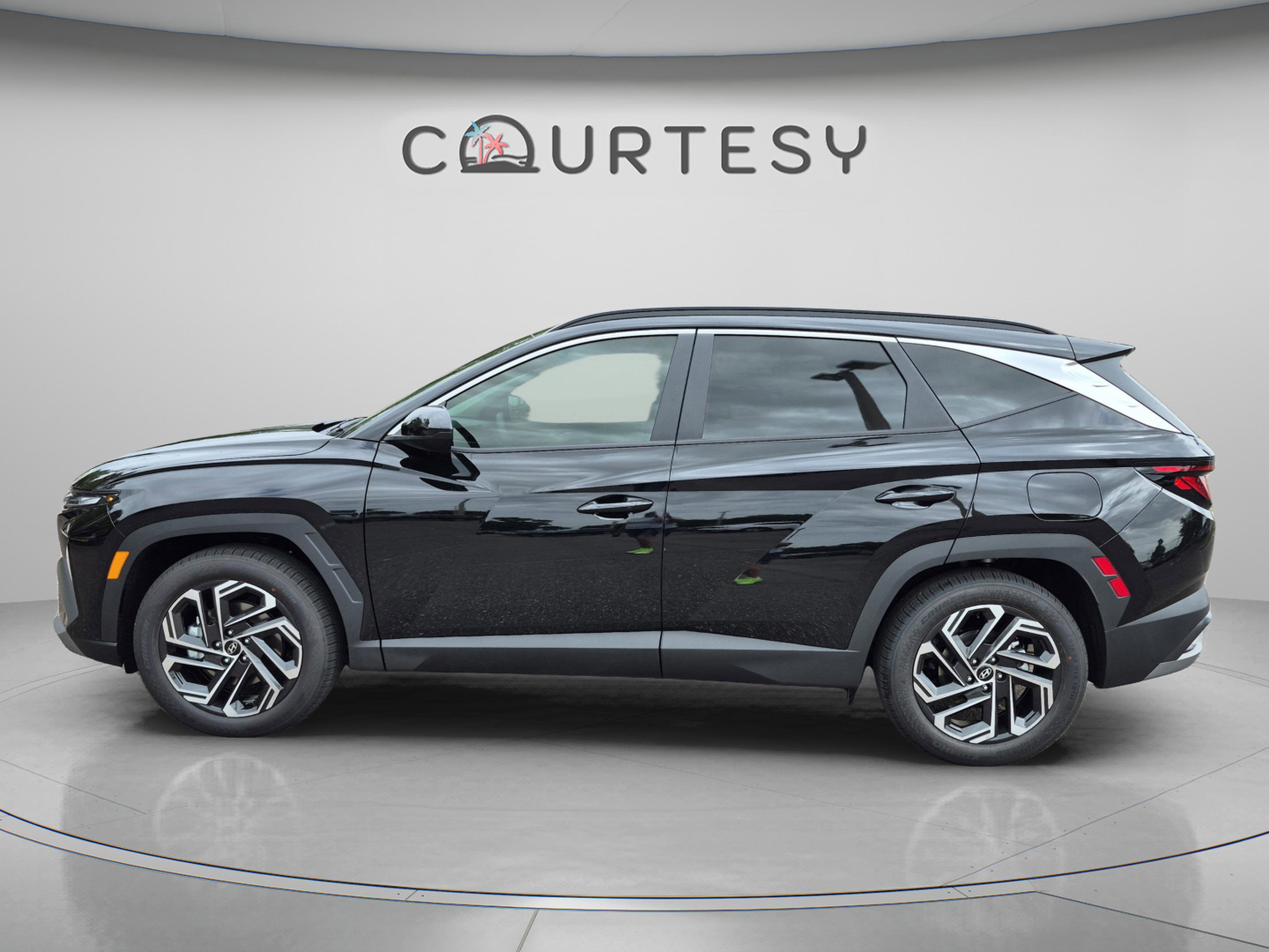 New 2026 Hyundai Tucson SEL Plus FWD image 2
