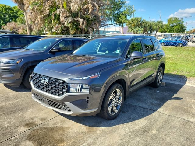 Used 2023 Hyundai Santa Fe SE image 2