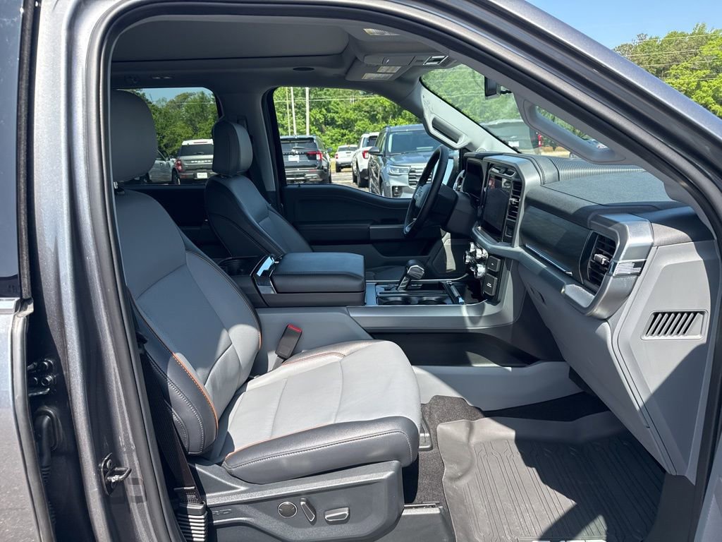 Used 2025 Ford F150 Lariat w/ Equipment Group 502A High AWD/4WD image 11