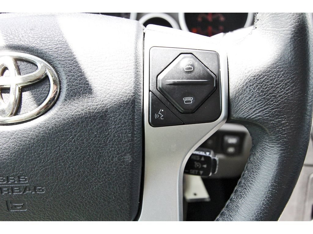Used 2014 Toyota Sequoia SR5 RWD image 11