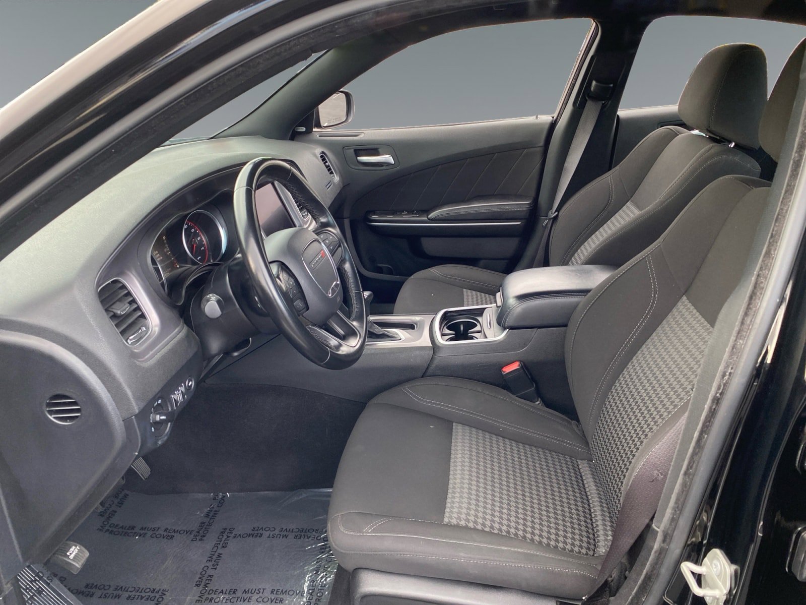 Used 2023 Dodge Charger SXT image 9