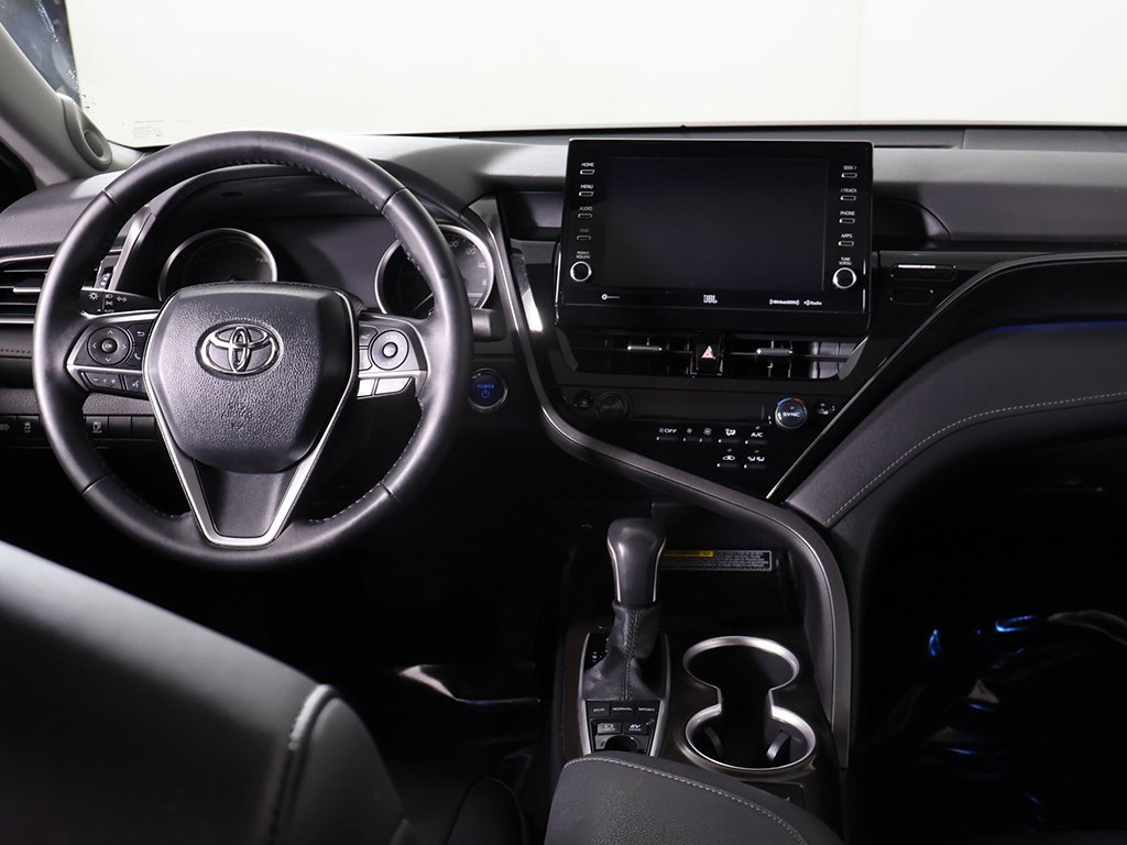 Used 2021 Toyota Camry XLE w/ Navigation Upgrade Package image 33
