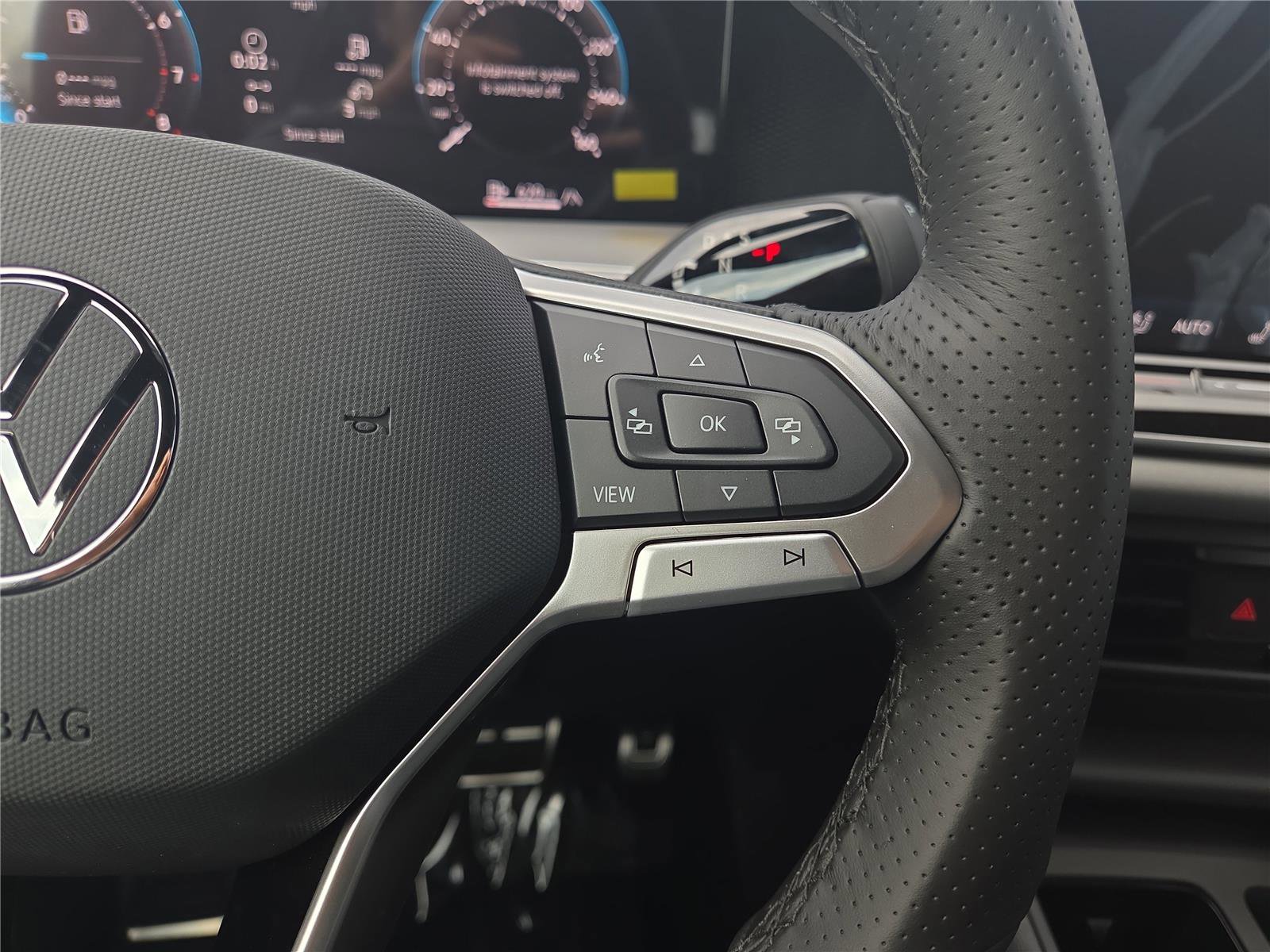 New 2026 Volkswagen Tiguan SE R-Line image 16