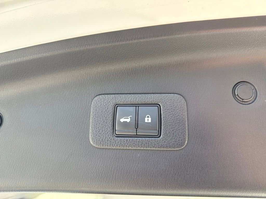 Used 2023 Nissan Armada Platinum w/ Cargo Package image 33