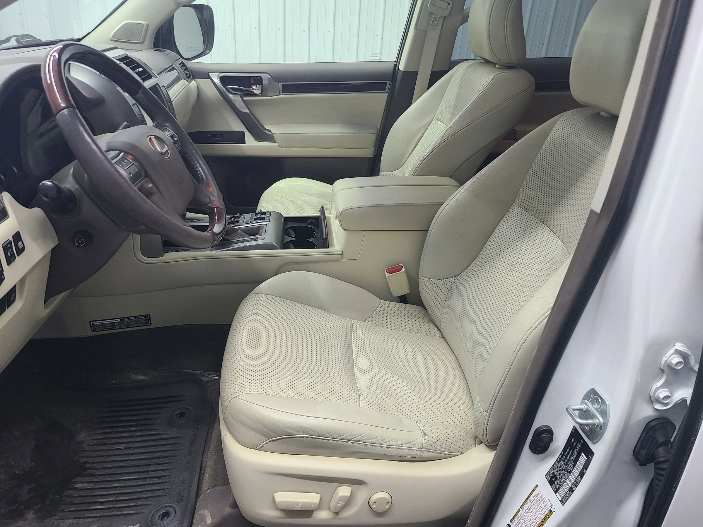 Used 2014 Lexus GX 460 Luxury image 22