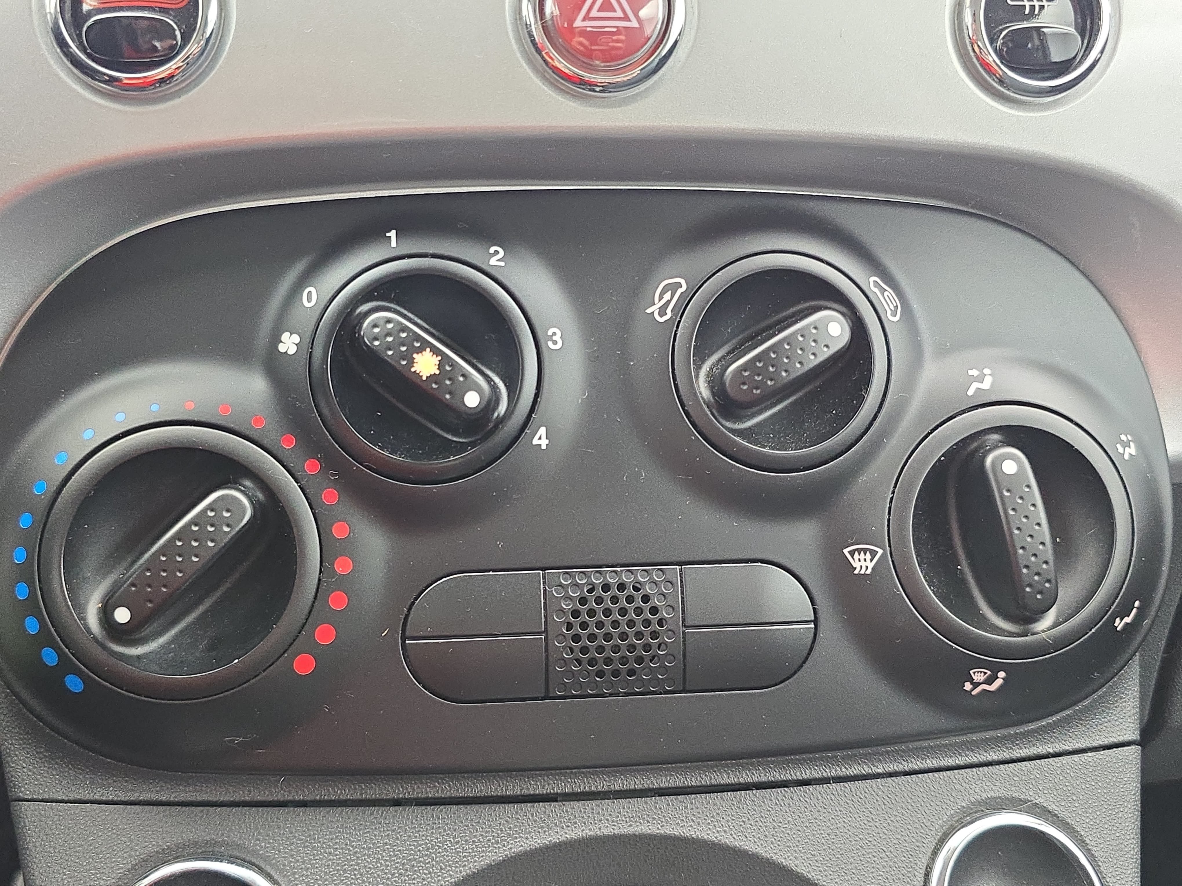 Used 2012 FIAT 500 Pop FWD image 21